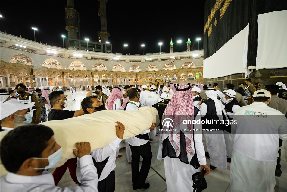 الكعبة تستقبل يوم عرفة بحلتها الجديدة