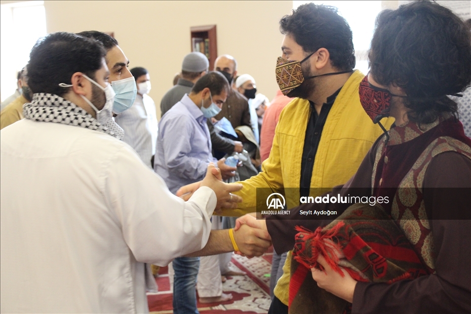 كندا.. ترودو يهنئ المسلمين بعيد الأضحى في مسجد بهاميلتون