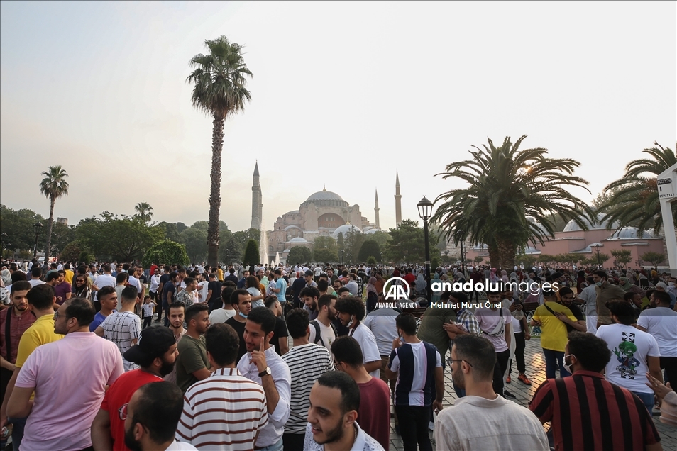 حضور گسترده نمازگزاران در مسجد ایاصوفیه استانبول