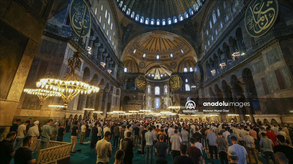 حضور گسترده نمازگزاران در مسجد ایاصوفیه استانبول