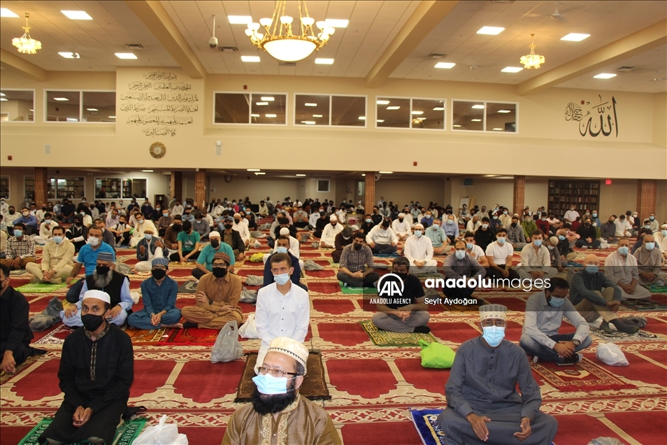 كندا.. ترودو يهنئ المسلمين بعيد الأضحى في مسجد بهاميلتون