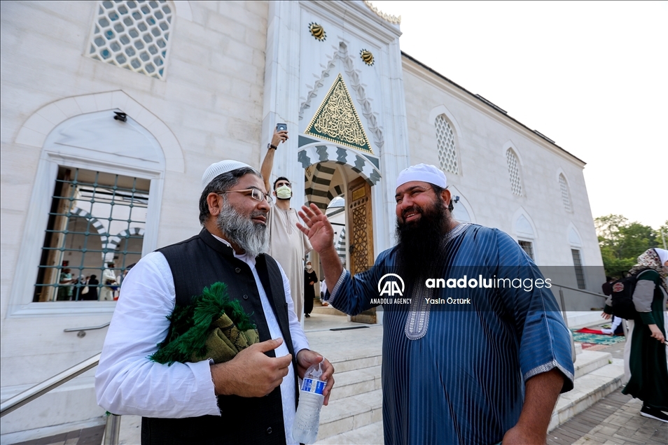 واشنتۆن.. موسڵمانان بۆ ئەنجامدانی نوێژی جەژن بەلێشاو روویان لە مزگەوتەکان کرد