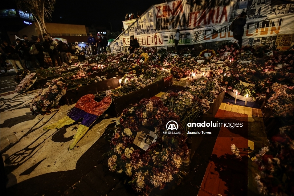 Kolombiya'da protestolarda hayatını kaybedenler için anma töreni düzenlendi