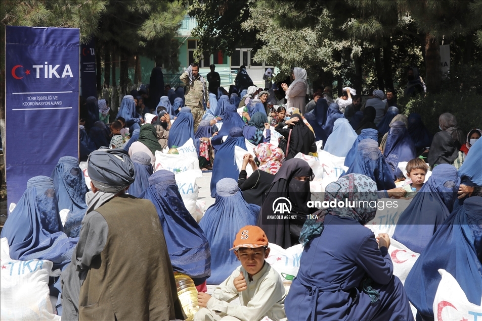 أفغانستان.. مساعدات غذائية تركية لـ 1500 أسرة متضررة من الحرب