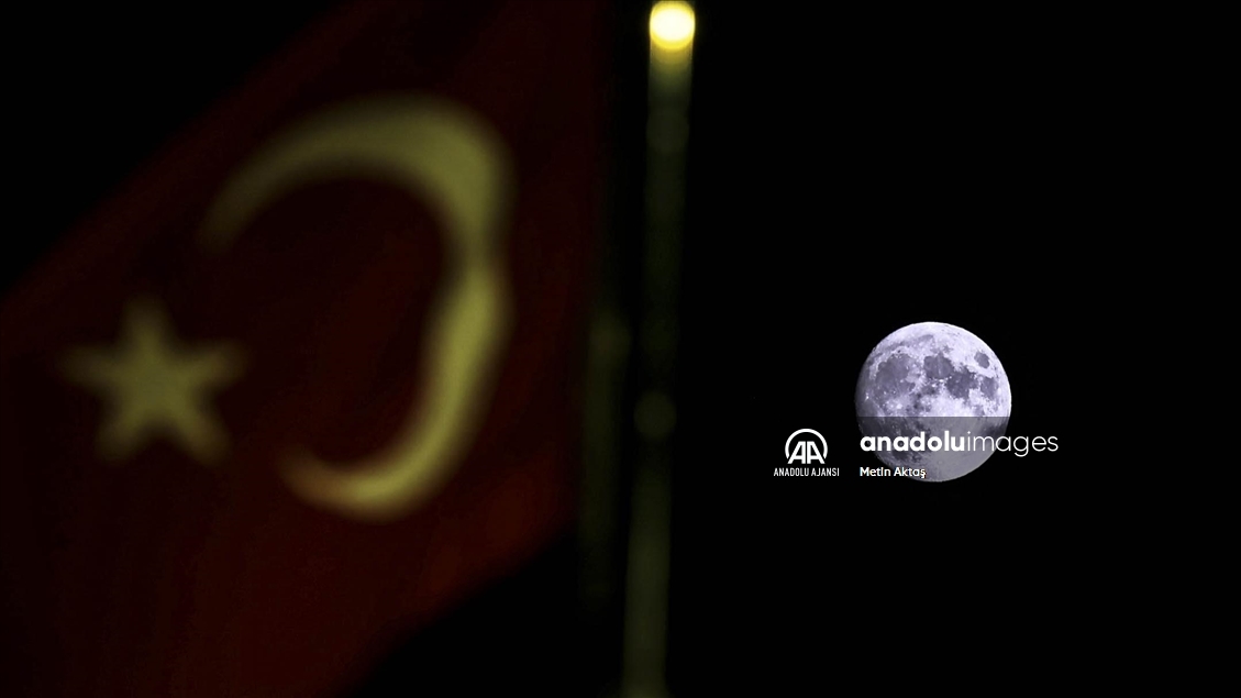 Ankara'da dolunay