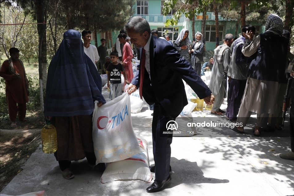 أفغانستان.. مساعدات غذائية تركية لـ 1500 أسرة متضررة من الحرب