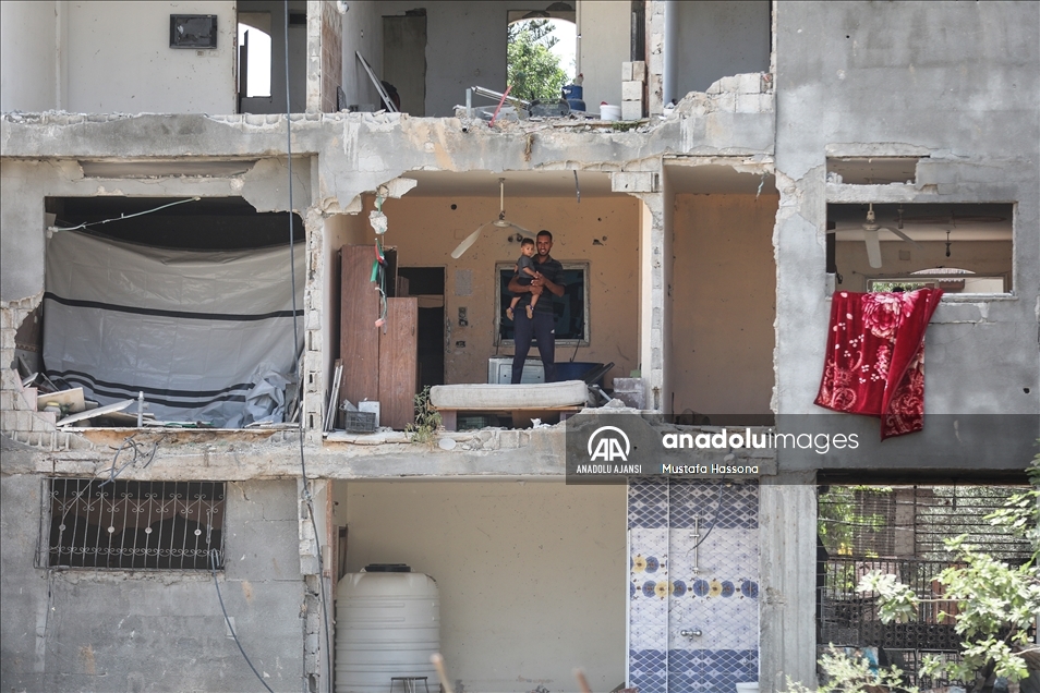 İsrail saldırılarında evleri yıkılan Gazzeli ailelerin yaşam mücadelesi