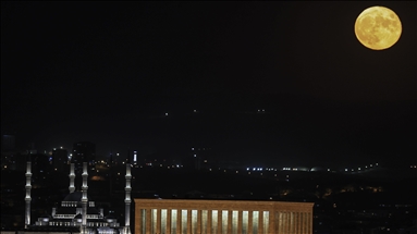 Full moon in Ankara