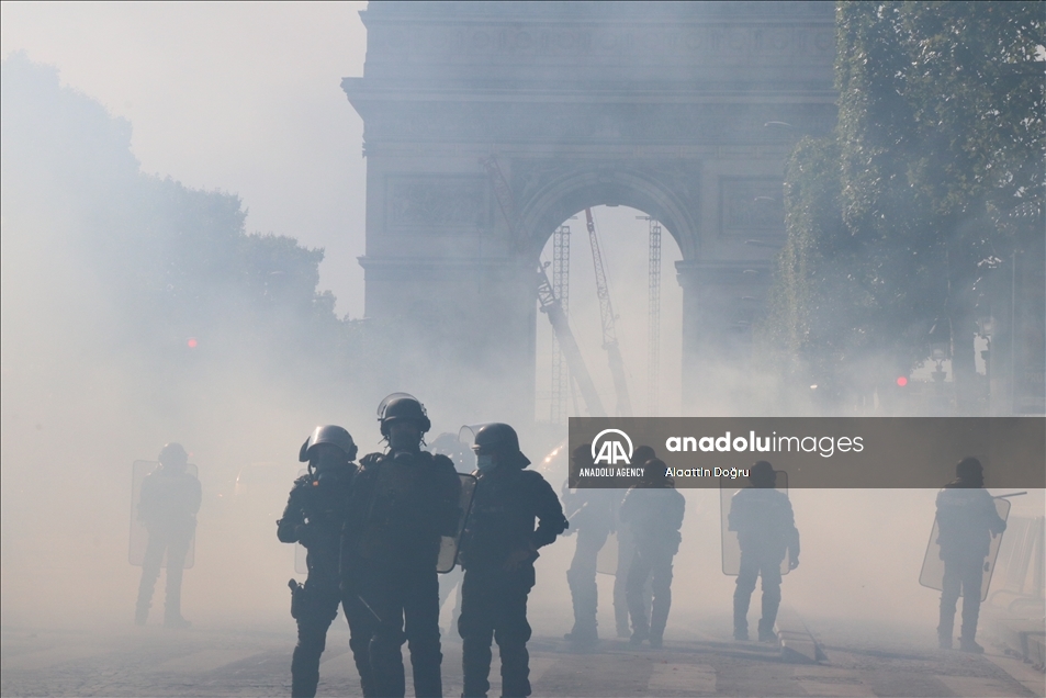 Anti-vaccine, health pass protests continue across France