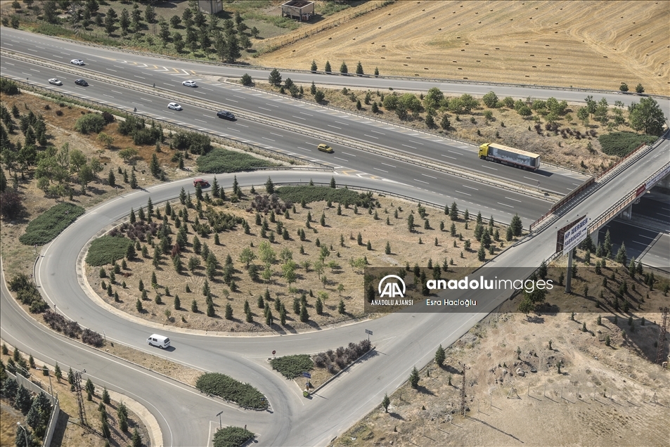 Bayram tatili sonrası dönüş trafiği havadan ve karadan denetlendi