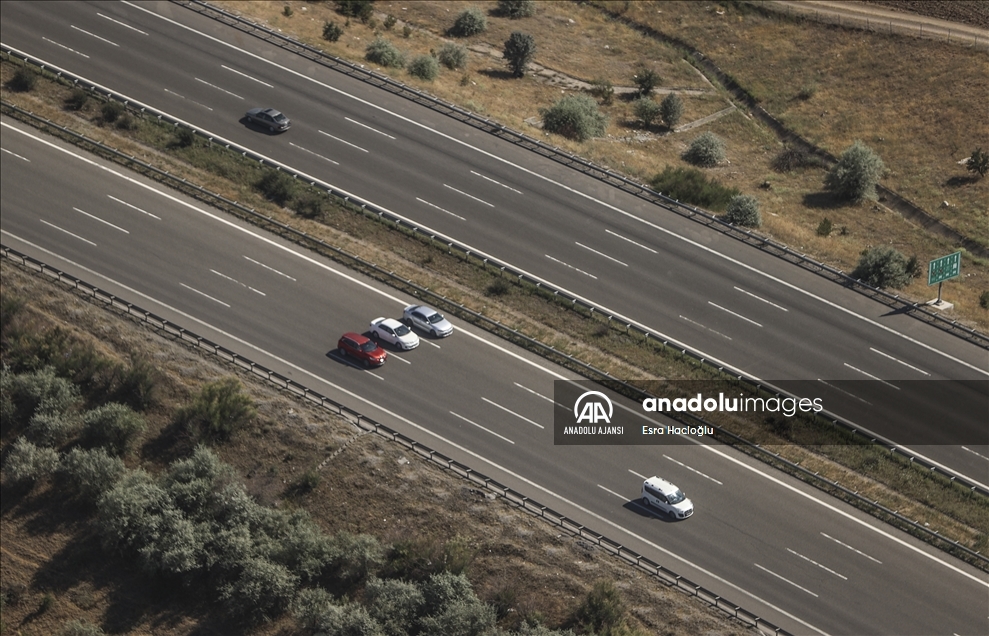 Bayram tatili sonrası dönüş trafiği havadan ve karadan denetlendi