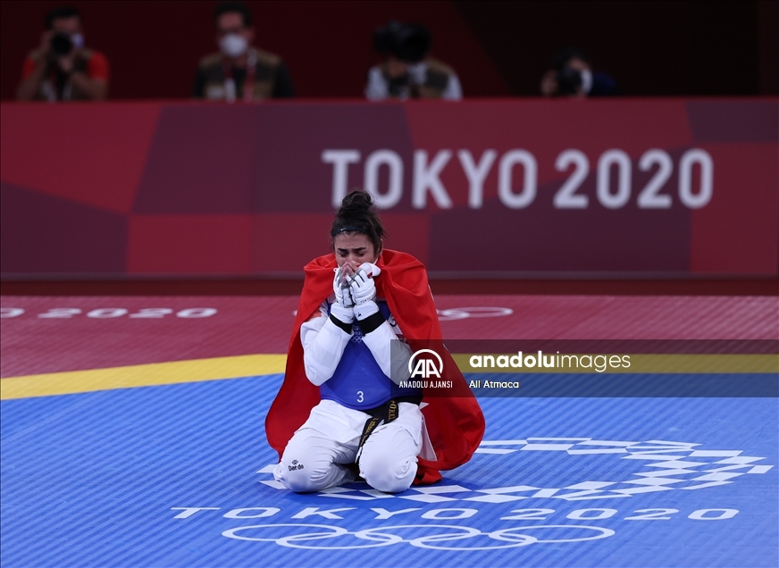 Milli tekvandocu Hatice Kübra İlgün, Tokyo 2020'de bronz madalya kazandı