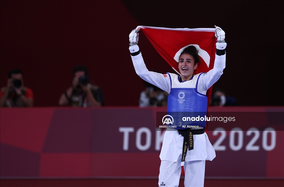 Milli tekvandocu Hatice Kübra İlgün, Tokyo 2020'de bronz madalya kazandı