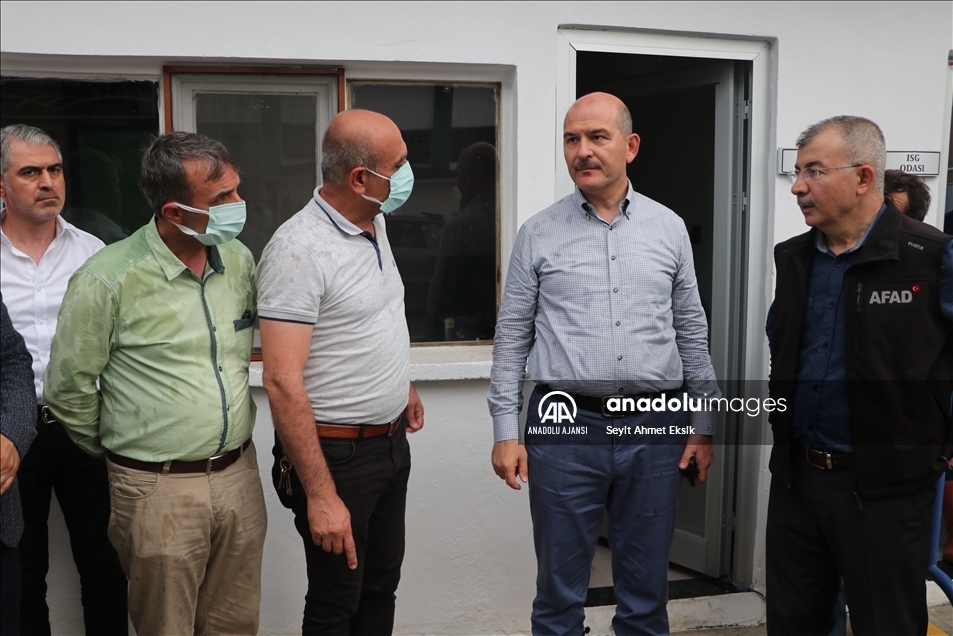 İçişleri Bakanı Süleyman Soylu, Arhavi'de incelemelerde bulundu