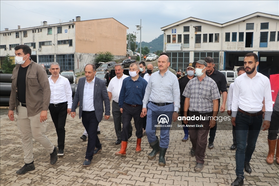 İçişleri Bakanı Süleyman Soylu, Arhavi'de incelemelerde bulundu