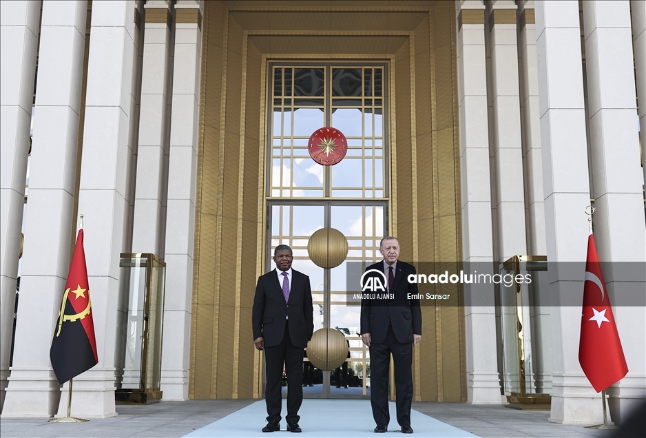 Cumhurbaşkanı Erdoğan, Angola Cumhurbaşkanı Lourenço'yu resmi törenle karşıladı