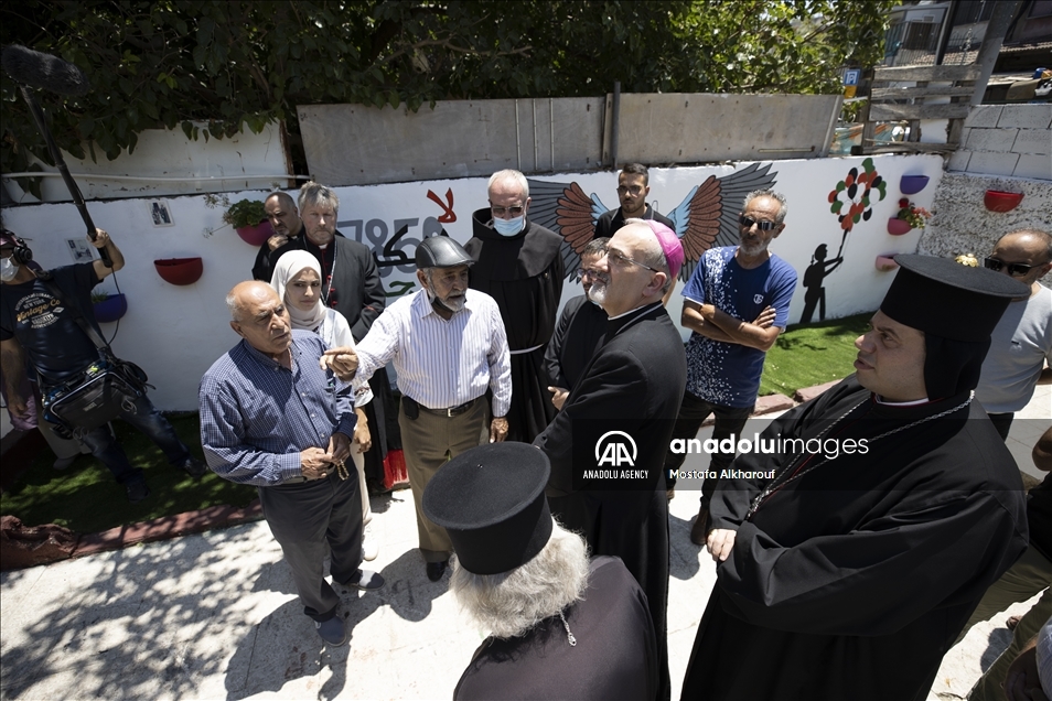 رجال دين مسيحيين يتضامنون مع سكان الشيخ جراح بالقدس