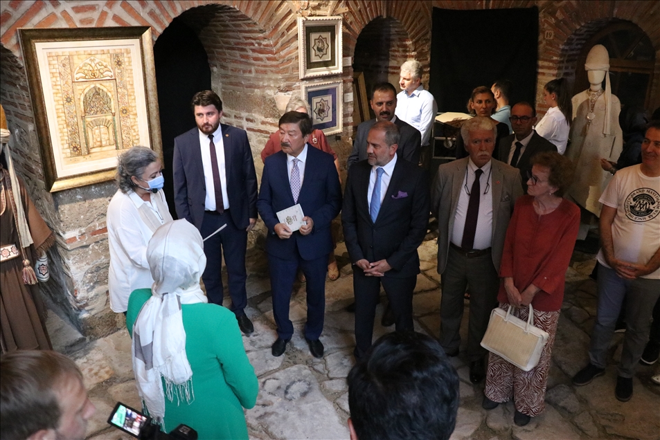 Maqedoni e Veriut, ekspozitë dhe koncert për poetin Junus Emre
