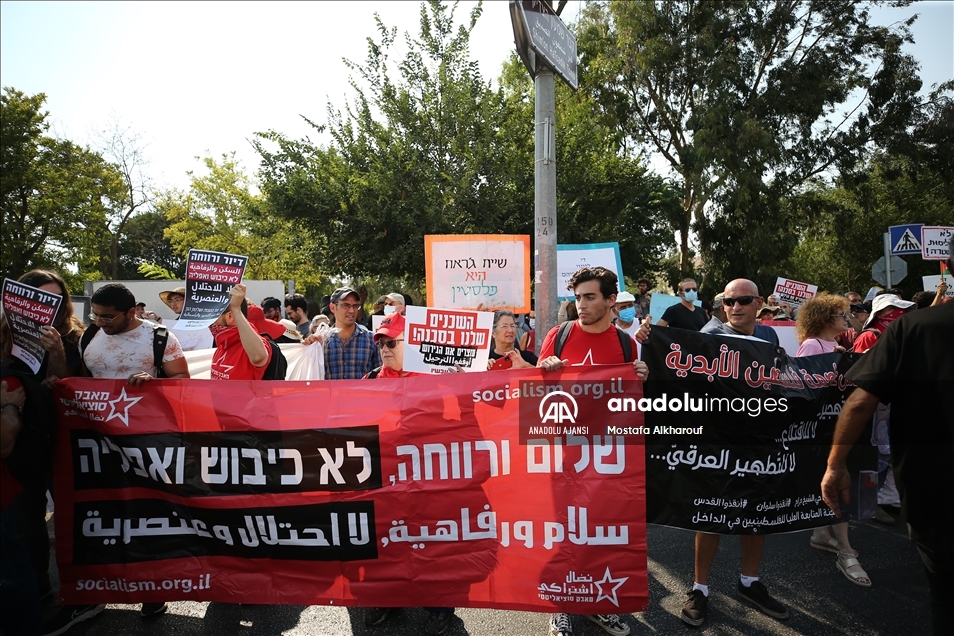 İşgal altındaki Doğu Kudüs'ün Şeyh Cerrah Mahallesi'nde, işgal ve yerleşim birimleri karşıtı gösteri