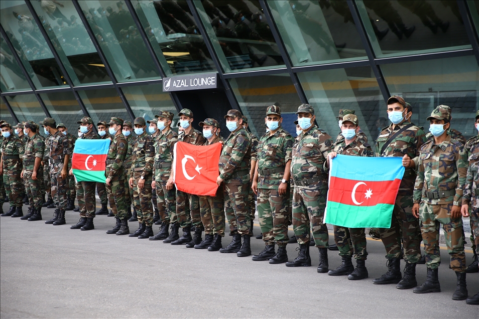 Azerbaycanlı ekipler, orman yangınlarıyla mücadeleye destek için Türkiye'ye hareket etti