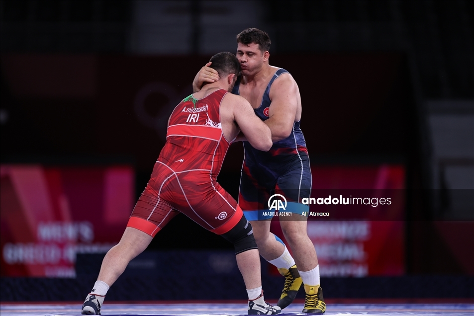  JO Tokyo : Le lutteur turc Riza Kayaalp remporte une médaille de bronze