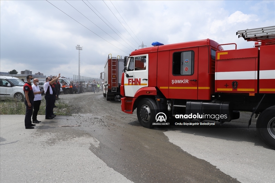 Конвой МЧС Азербайджана в составе 53 транспортных средств достиг турецкой провинции Орду с целью участия в тушении лесных пожаров
