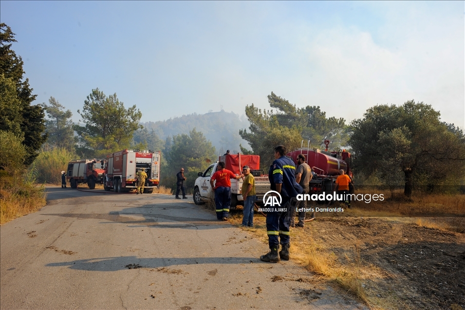 Yunanistan'da orman yangınları devam ediyor