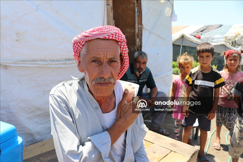 Mevsimlik tarım işçilerine çadırlarında aşı hizmeti