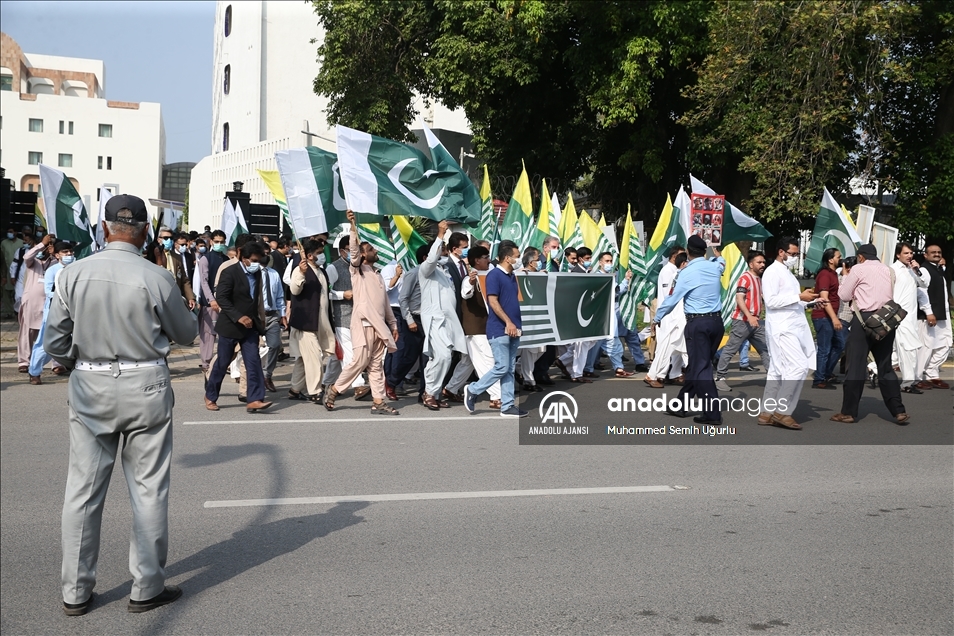 İslamabad'da Cammu Keşmir halkı ile dayanışma yürüyüşü gerçekleştirildi