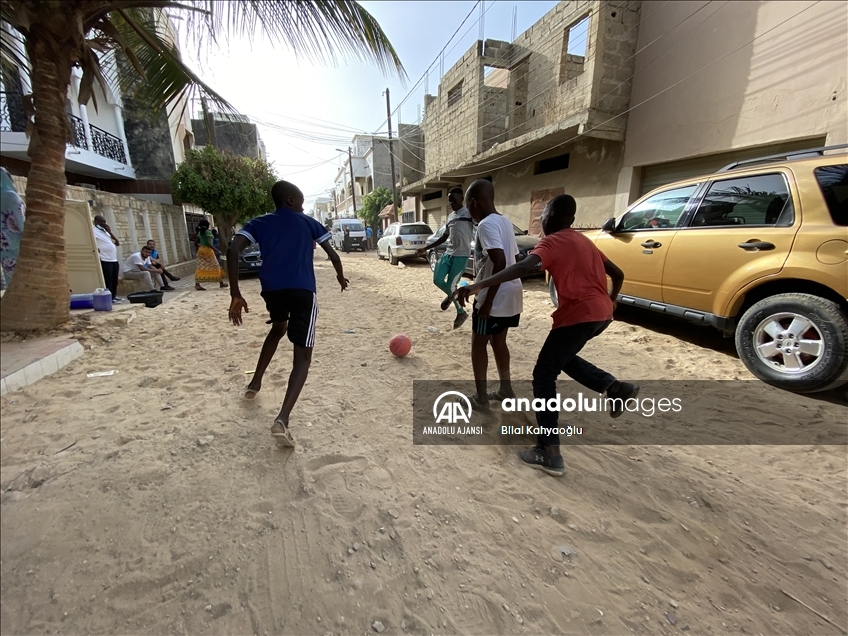 Kara Kıta'nın futbol aşığı çocukları