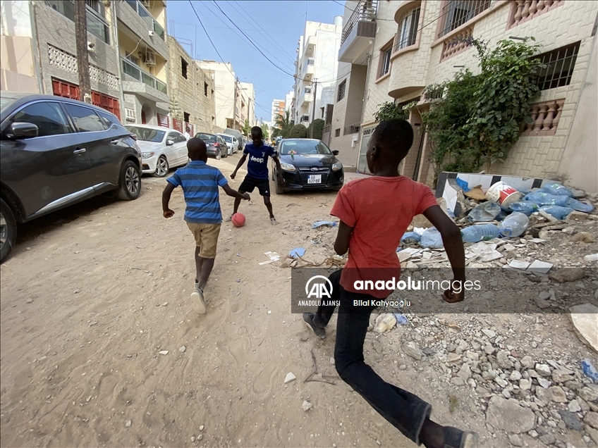 Kara Kıta'nın futbol aşığı çocukları