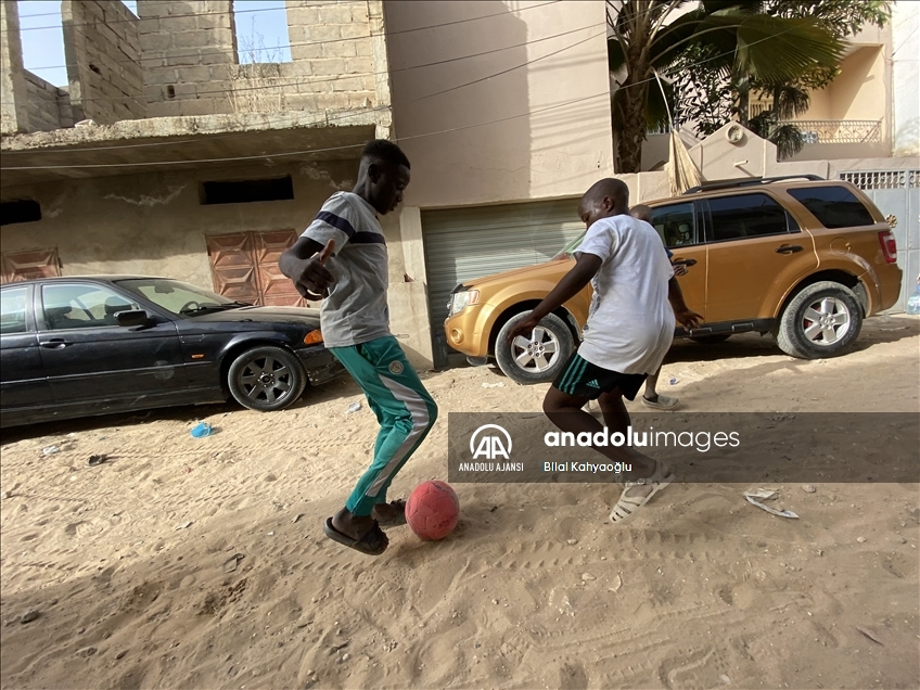 Kara Kıta'nın futbol aşığı çocukları