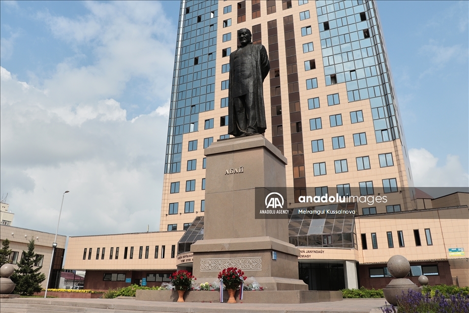 В Казахстане почтили память казахского поэта Абая Кунанбаева