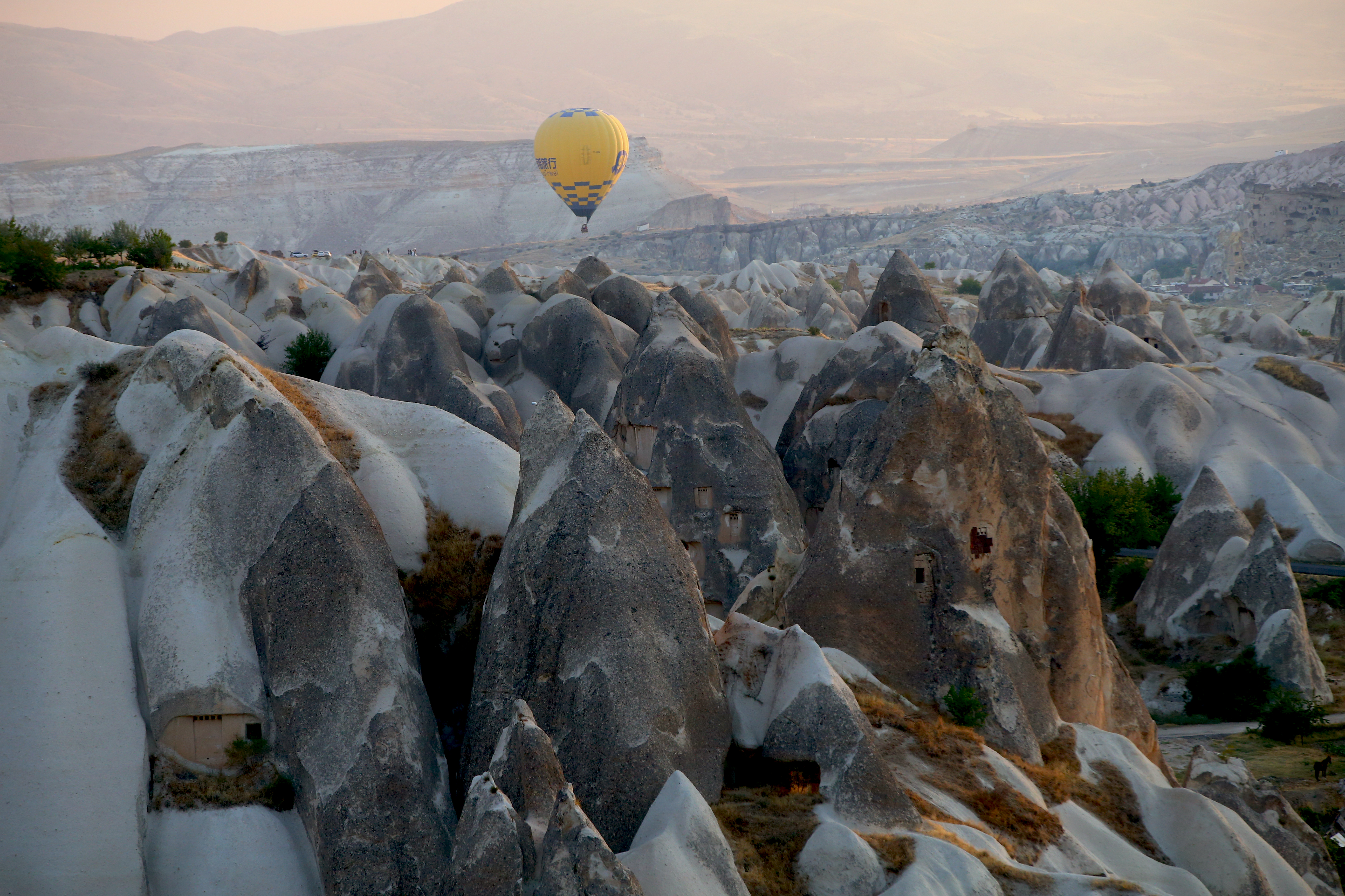 На воздушном шаре в Каппадокии: услугой воспользовались до 140 тыс. туристов