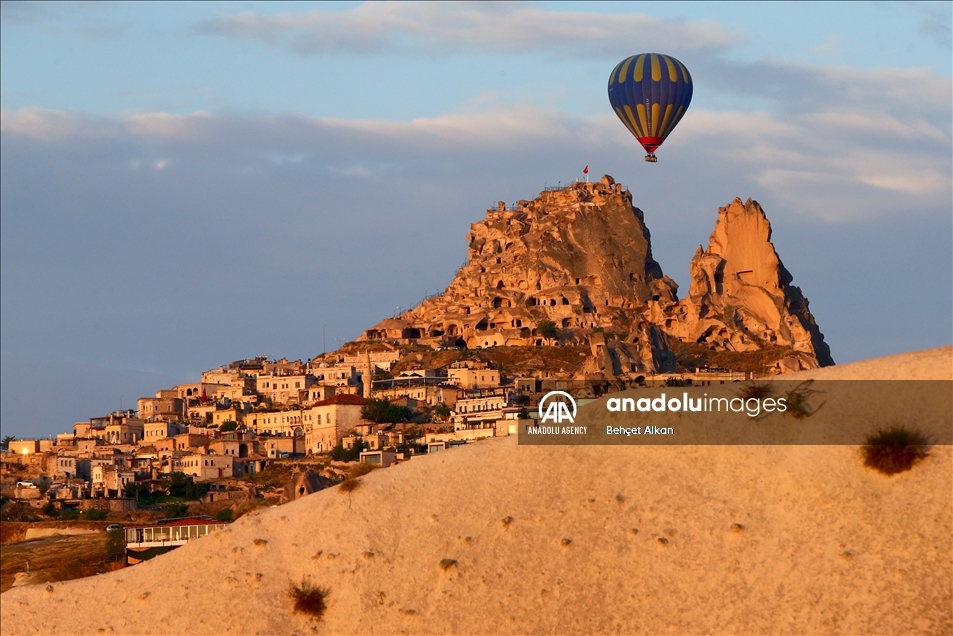 На воздушном шаре в Каппадокии: услугой воспользовались до 140 тыс. туристов