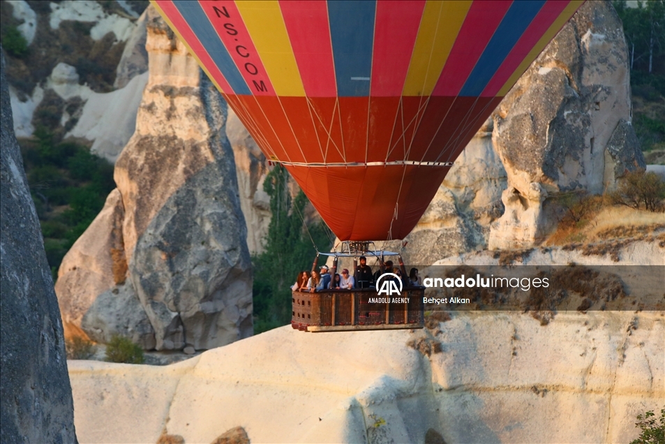 На воздушном шаре в Каппадокии: услугой воспользовались до 140 тыс. туристов