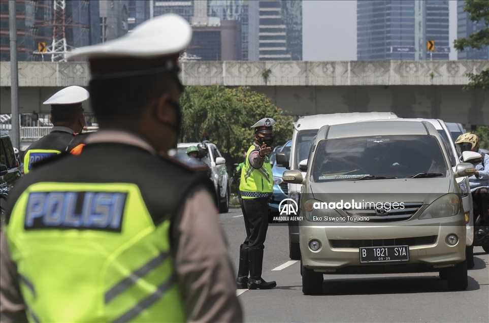 Indonesia berlakukan ganjil-genap guna batasi pergerakan masyarakat
