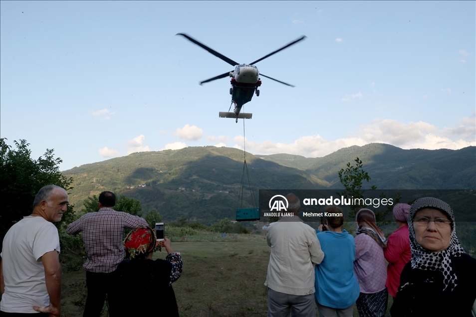 Sel felaketinin yaşandığı Bozkurt'ta köylere helikopterle jeneratör yardımı
