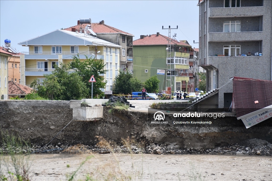 Kastamonu'nun Çatalzeytin ilçesinde selin etkileri ortaya çıktı