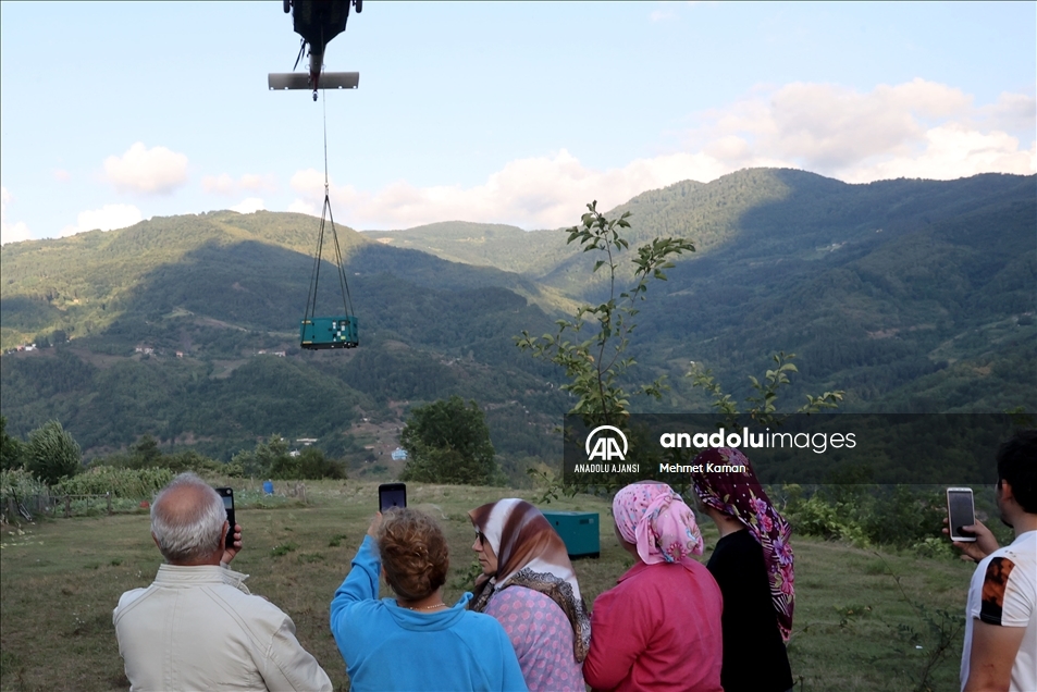 Sel felaketinin yaşandığı Bozkurt'ta köylere helikopterle jeneratör yardımı