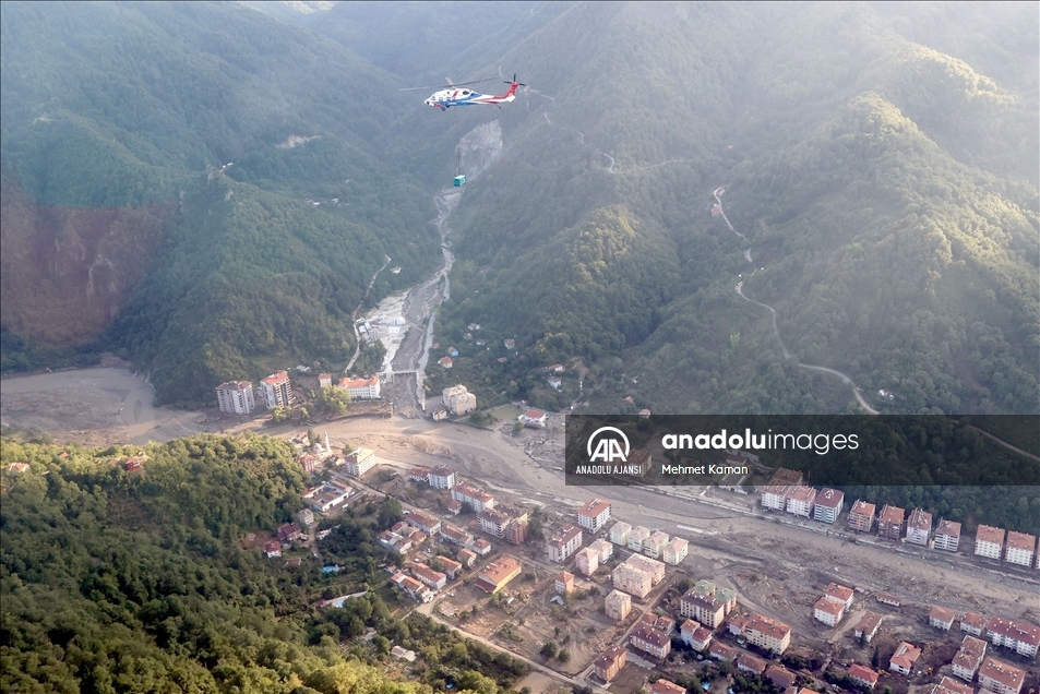 Sel felaketinin yaşandığı Bozkurt'ta köylere helikopterle jeneratör yardımı