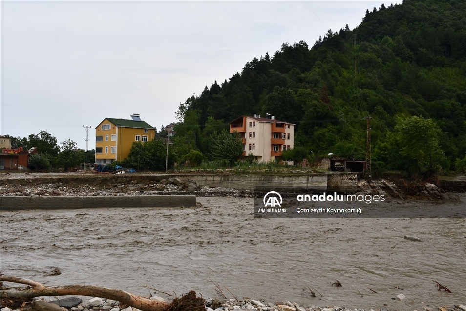 Kastamonu'nun Çatalzeytin ilçesinde selin etkileri ortaya çıktı