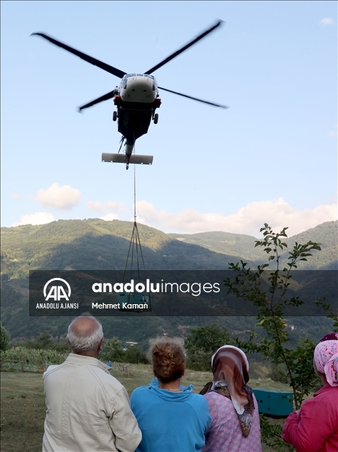 Sel felaketinin yaşandığı Bozkurt'ta köylere helikopterle jeneratör yardımı
