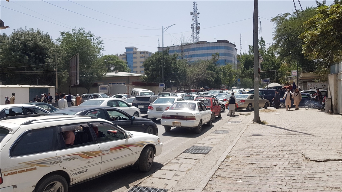 Talibanes entran a las afueras de Kabul, la capital de Afganistán