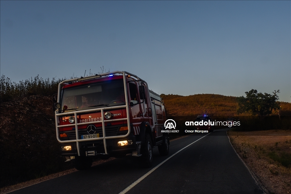 Wildfires rage in Southern Portugal
