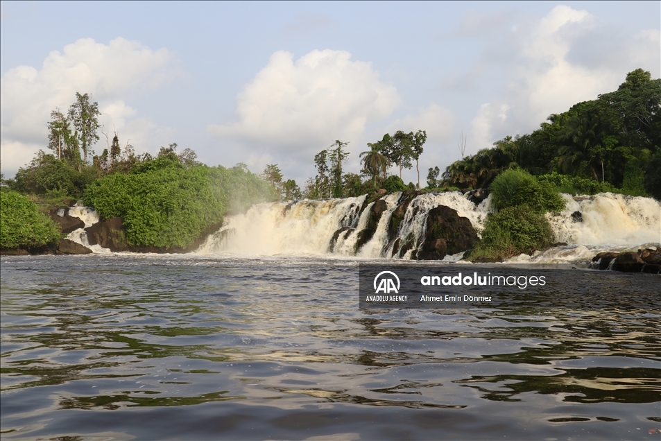 الوحيدة عالميا.. شلالات "لوبي" الكاميرون تغذي مياه الأطلسي