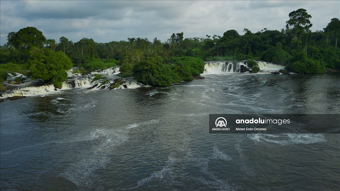 الوحيدة عالميا.. شلالات "لوبي" الكاميرون تغذي مياه الأطلسي