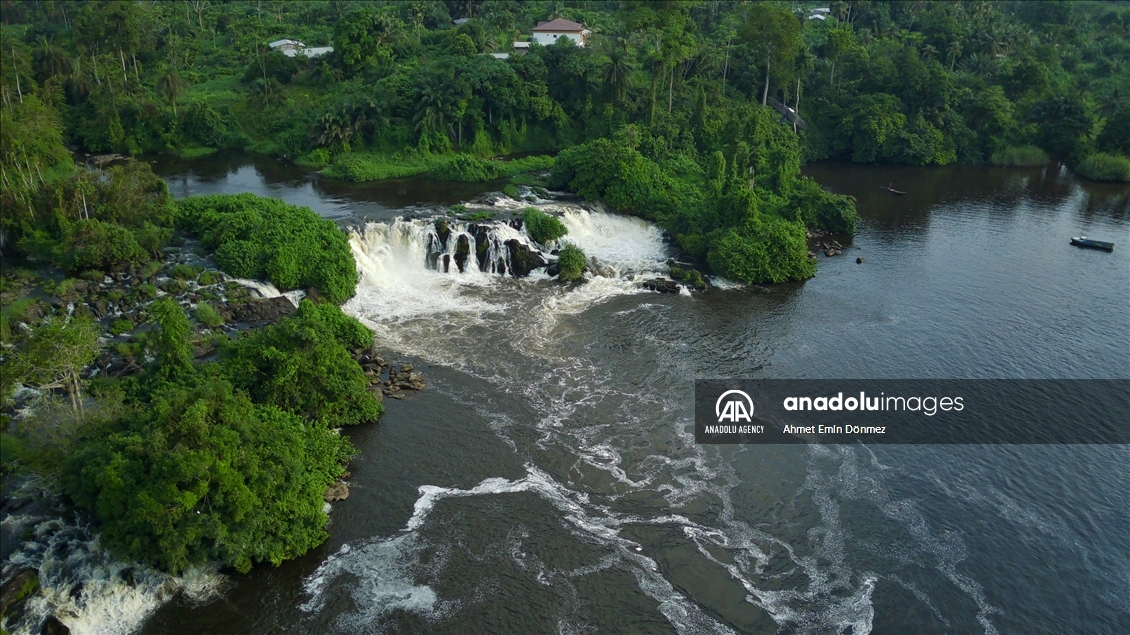 الوحيدة عالميا.. شلالات "لوبي" الكاميرون تغذي مياه الأطلسي