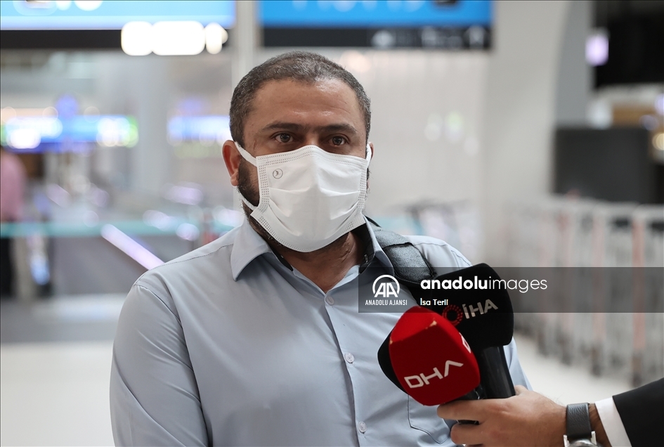 Afganistan'dan tahliye edilen 357 yolcu, İslamabad aktarmalı İstanbul'a getirildi