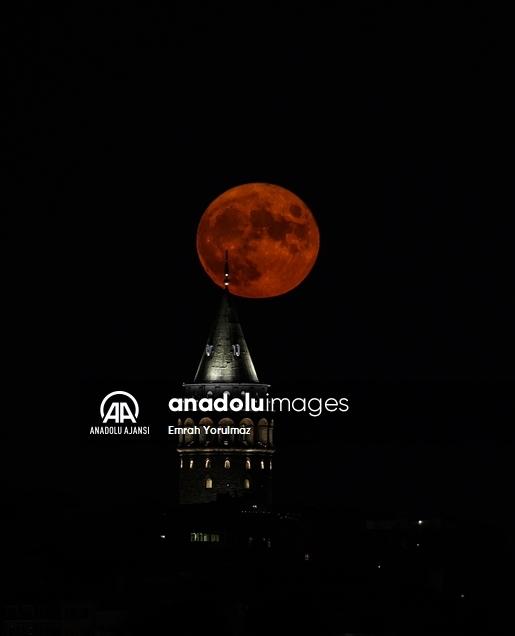 İstanbul'da dolunay